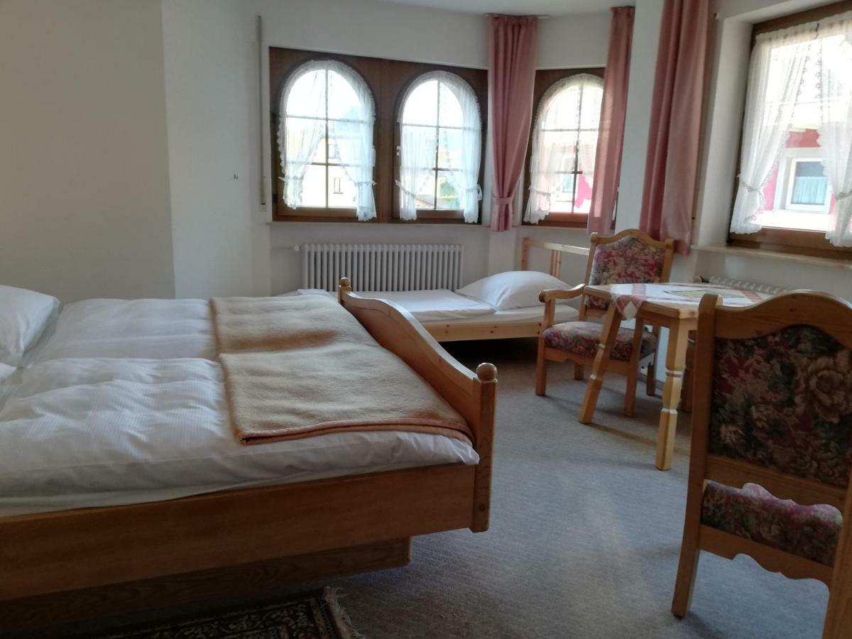Gaestehaus Roessle Rötenbach Exteriör bild