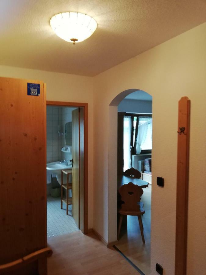 Gaestehaus Roessle Rötenbach Exteriör bild